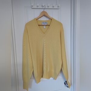 Holt Renfrew 100% Cashmere V-neck Sweater Butter Yellow Size XL (Men's)